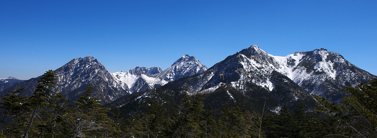 2013.4.28. 八ヶ岳の山々
